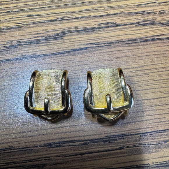 Christain Dior Gold Tone Belt Buckle Clip Earrings READ - Picture 1 of 5